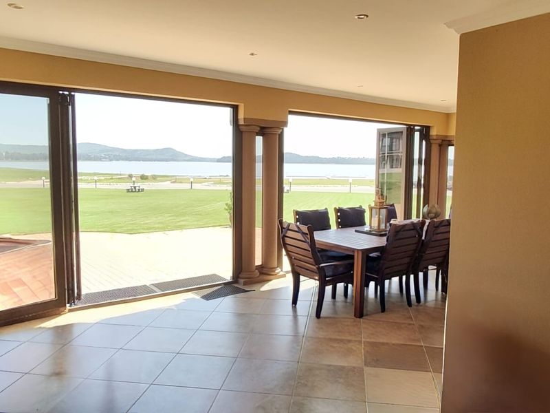 Modern Family Home with Excellent Amenities - Photo 8