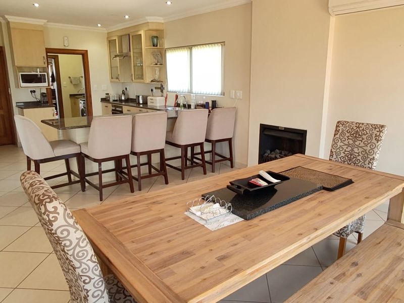 Modern Family Home with Excellent Amenities - Photo 7