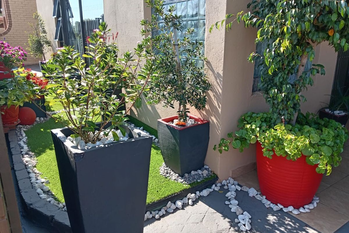 Freestanding 4-Bedroom Home For Sale – Soshanguve Block F - Photo 2