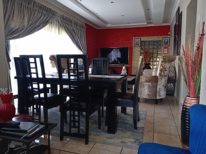 Freestanding 4-Bedroom Home For Sale – Soshanguve Block F - Photo 8