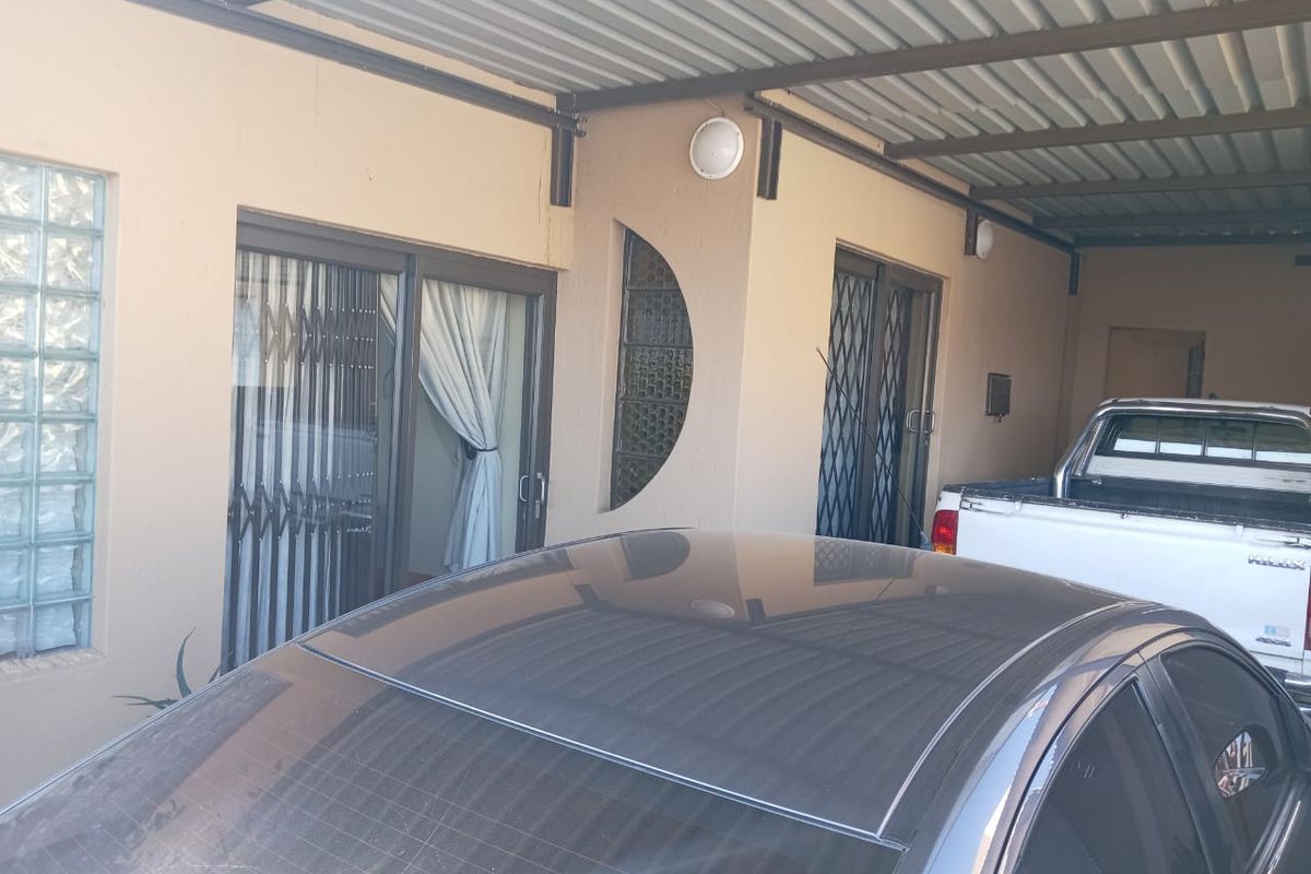 Freestanding 4-Bedroom Home For Sale – Soshanguve Block F - Photo 3