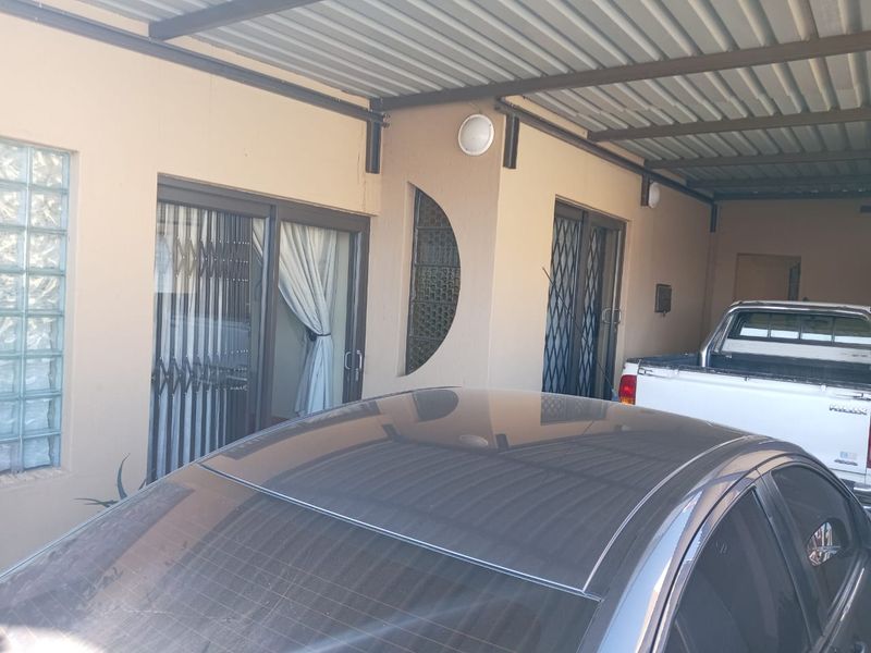 Freestanding 4-Bedroom Home For Sale – Soshanguve Block F - Photo 3