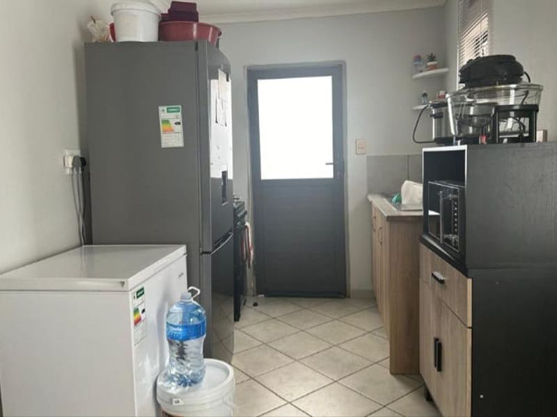 3 Bedroom House For Sale in Lotus Gardens. - Photo 10