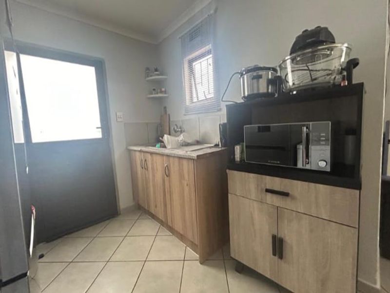 3 Bedroom House For Sale in Lotus Gardens. - Photo 3