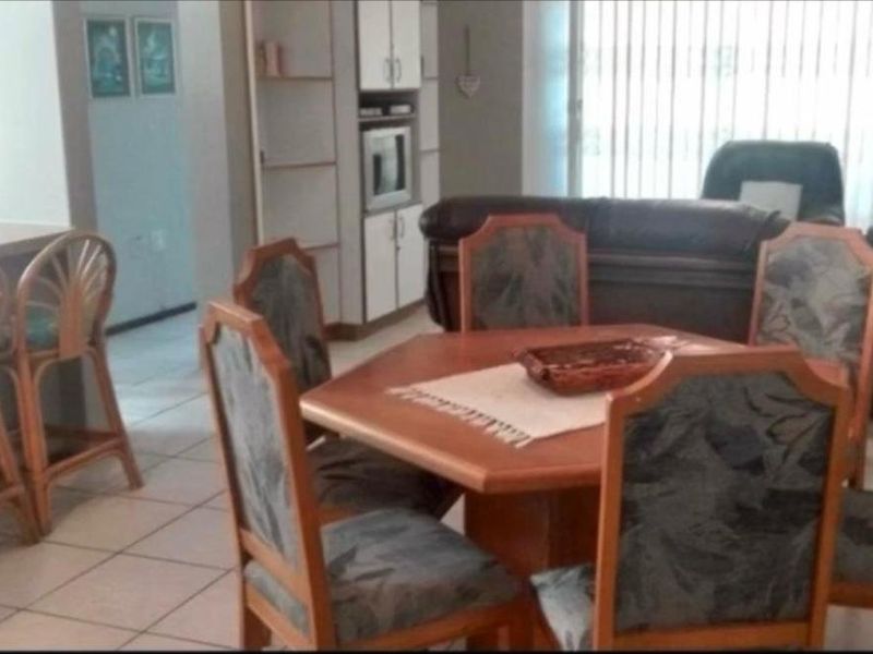 Three Bedroom, fully Furnished apartment to rent at Lawrence Rocks, Margate - Photo 7