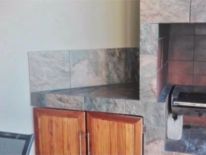 Beachside Flat in Lawrence Rocks with Fibre - Photo 9