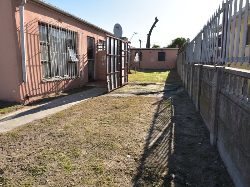 Dual-Income Potential in Norwood – Two Dwellings, One Price - Photo 3