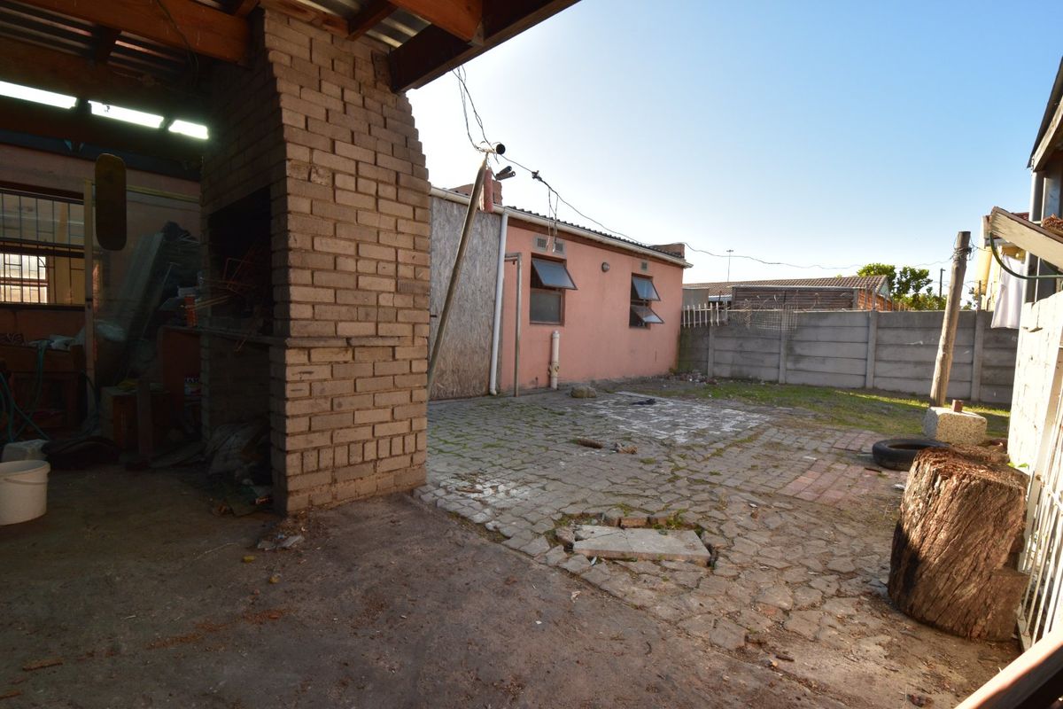Dual-Income Potential in Norwood – Two Dwellings, One Price - Photo 4
