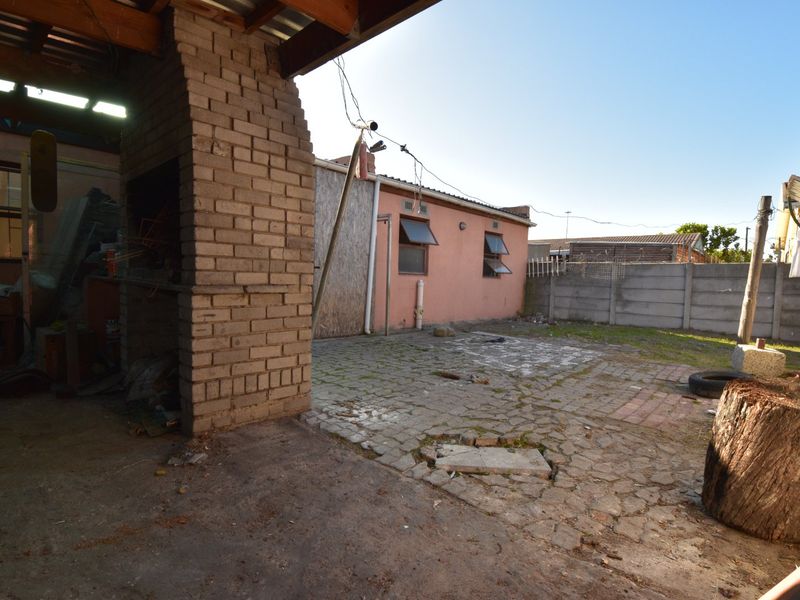 Dual-Income Potential in Norwood – Two Dwellings, One Price - Photo 4