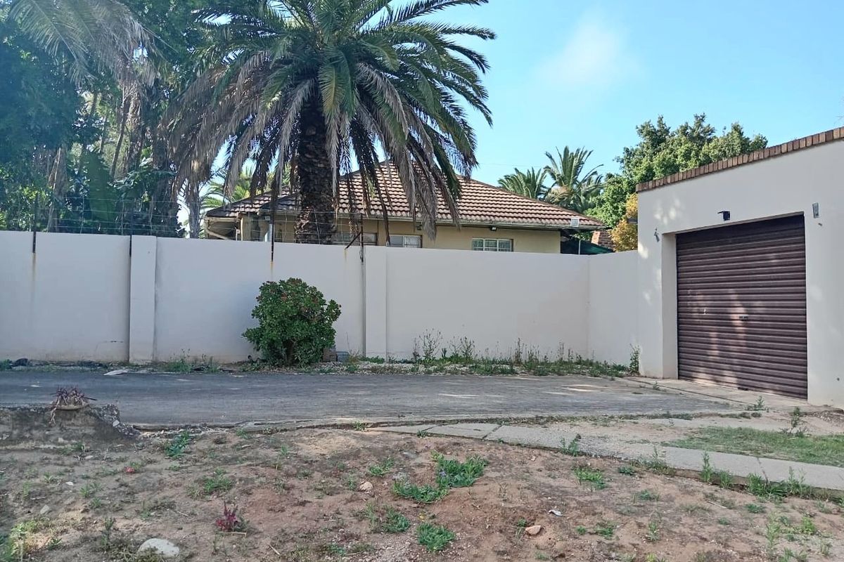 House for sale in Mosel, Uitenhage/Kariega - Photo 5