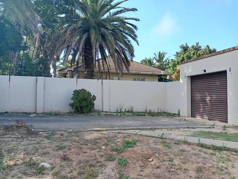 House for sale in Mosel, Uitenhage/Kariega - Photo 5