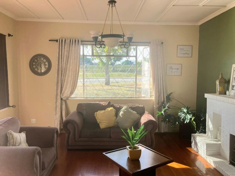 House for sale in Mosel, Uitenhage/Kariega - Photo 7