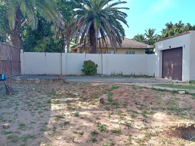 House for sale in Mosel, Uitenhage/Kariega - Photo 4