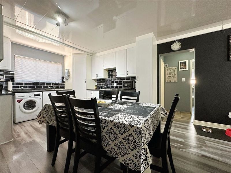 Stylish Three-Bedroom Home with Pool and Study - Photo 4