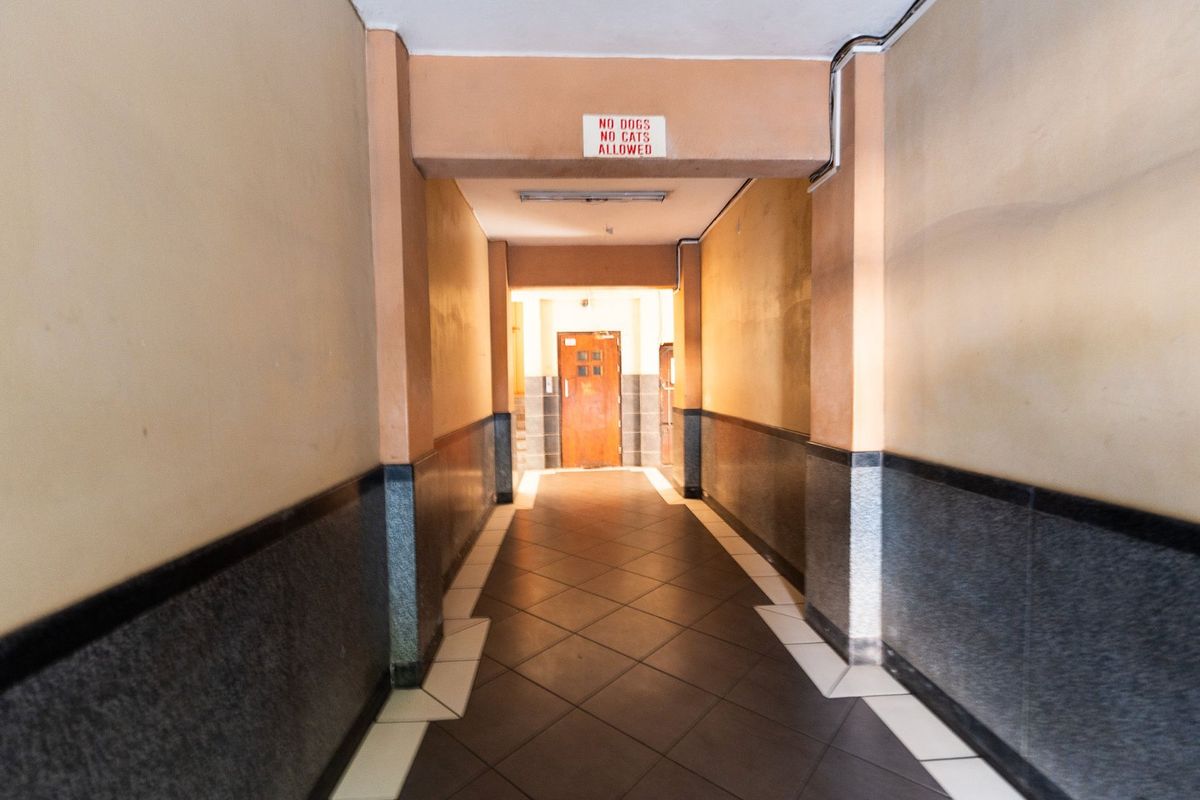 2 Bedroom Apartment In Central - Photo 2