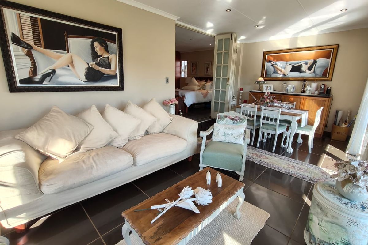 Exceptional 3-Bedroom Home with Flatlet - Photo 5