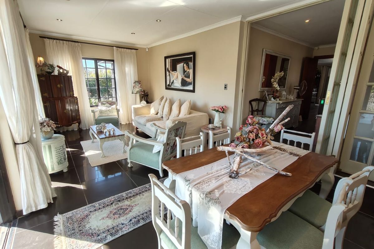 Exceptional 3-Bedroom Home with Flatlet - Photo 4