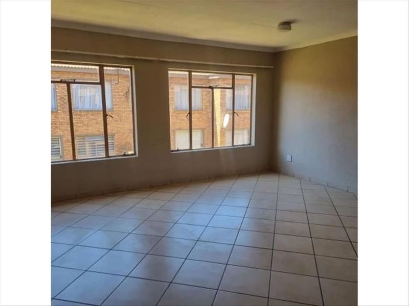 Neat One-Bedroom Home with Carport - Photo 2