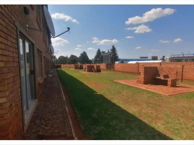 Neat One-Bedroom Home with Carport - Photo 3