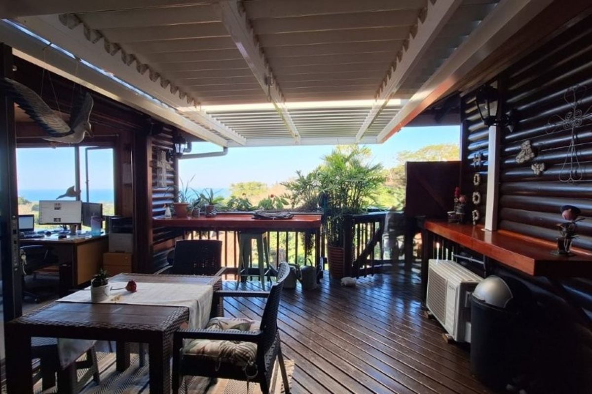 Stylish 4-Bedroom Townhouse with Sea Views & Modern Features – Southport - Photo 5