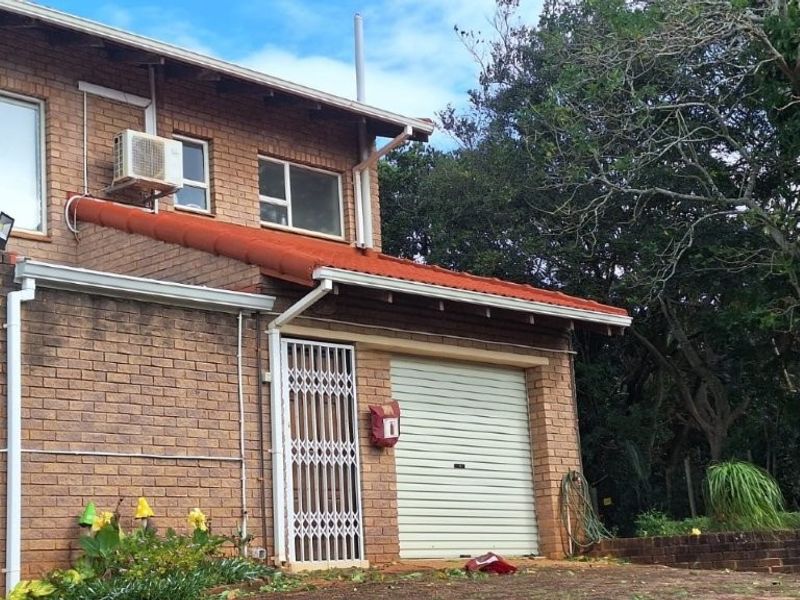 Luxury Living in Secure Coastal Elegance – Southport - Photo 2