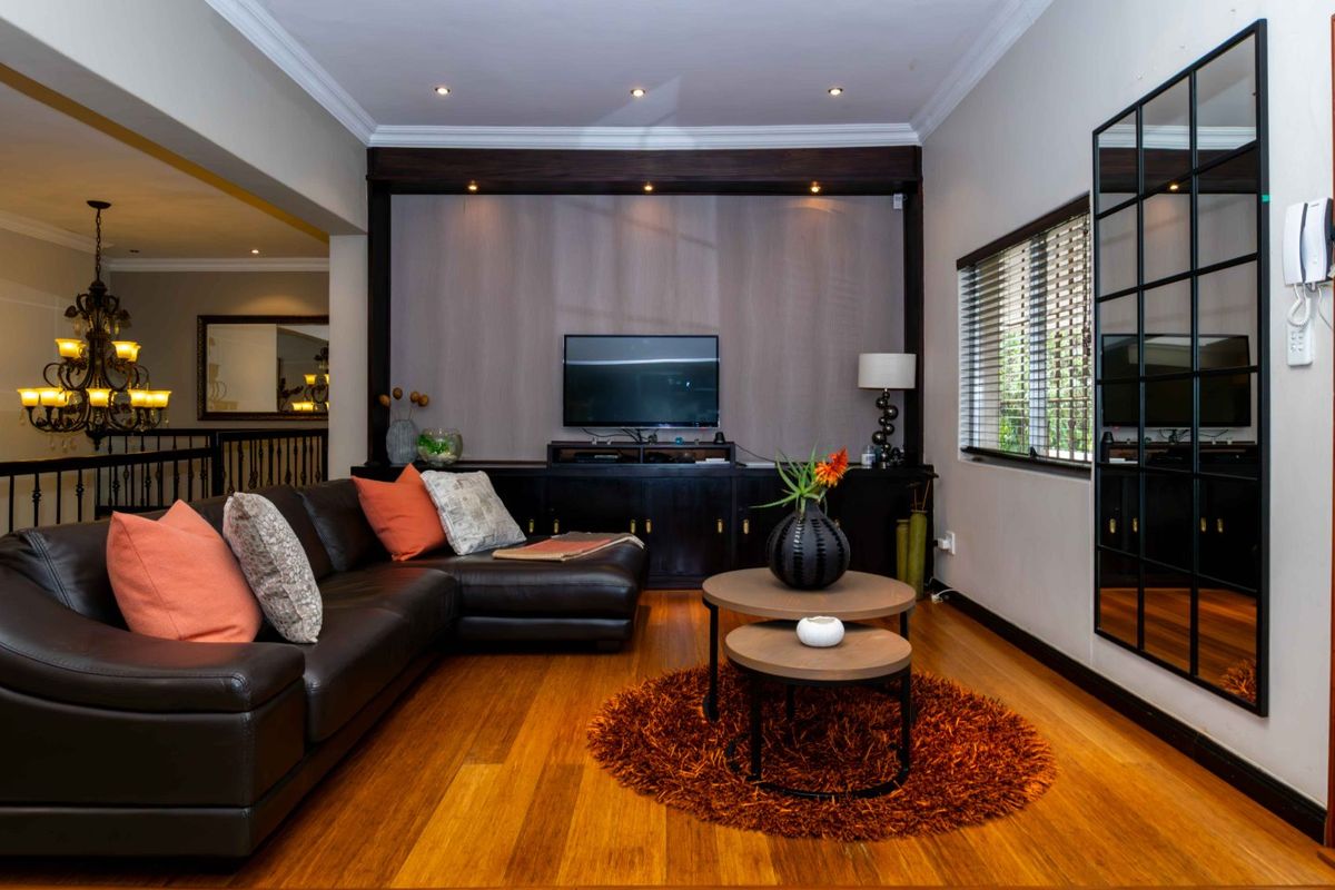 Elevated Living on the Ridge of Kensington!!! - Photo 3