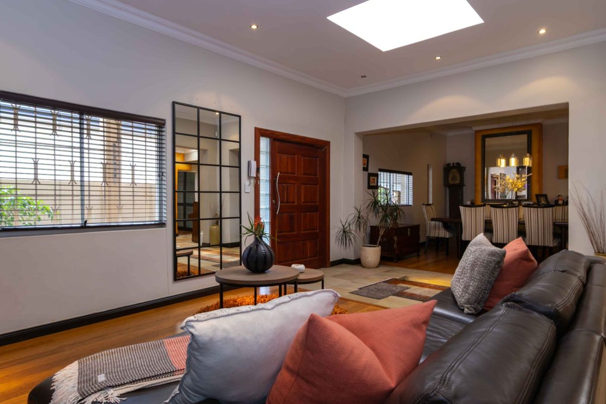 Elevated Living on the Ridge of Kensington!!! - Photo 4
