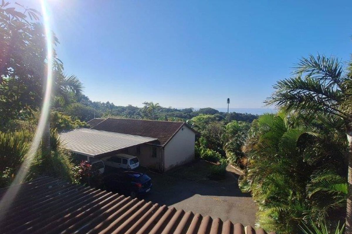 Spacious 3-Bedroom Home with Sea Views and 3 Income-Generating Flatlets – Hibberdene - Photo 4