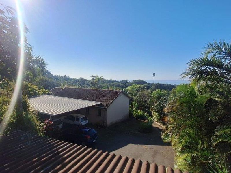 Spacious 3-Bedroom Home with Sea Views and 3 Income-Generating Flatlets – Hibberdene - Photo 4