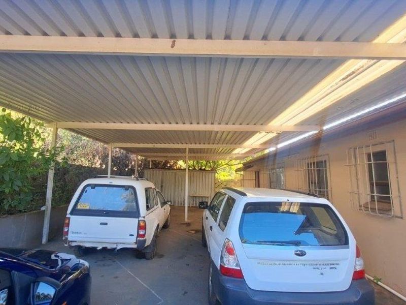 Spacious 3-Bedroom Home with Sea Views and 3 Income-Generating Flatlets – Hibberdene - Photo 9