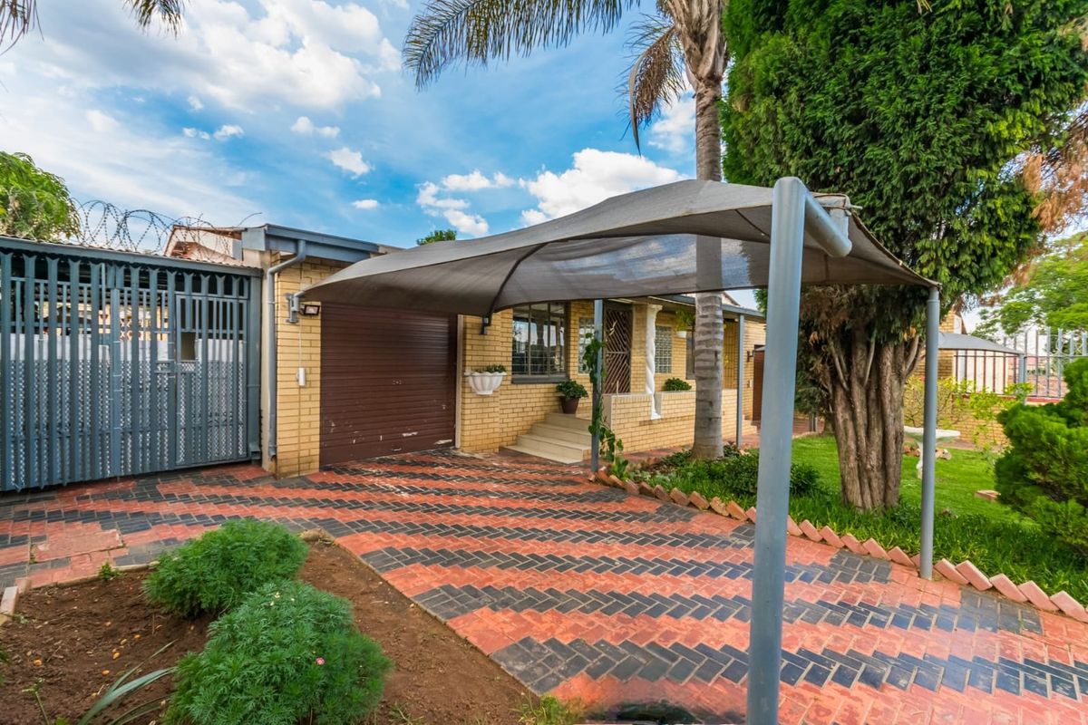 Ideal Modern Home for Sale in Laudium - Photo 3