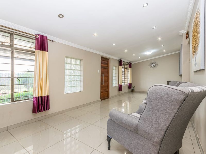 Ideal Modern Home for Sale in Laudium - Photo 6