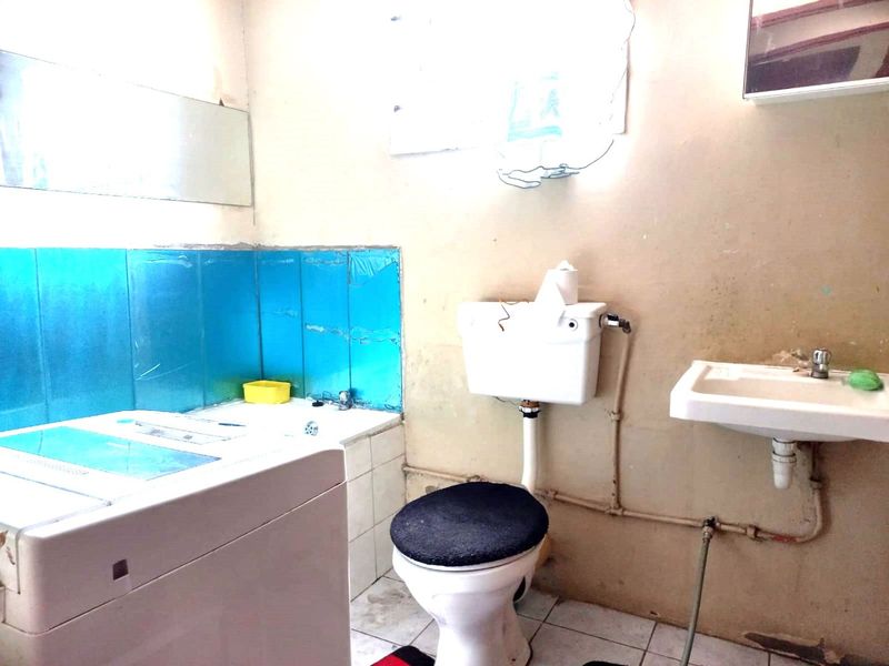 House For Sale in Devon Park - Photo 4