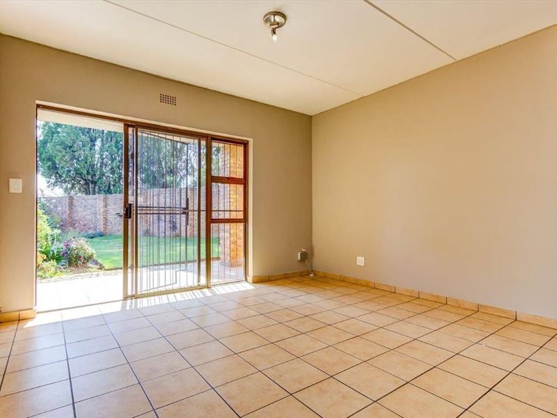 Neat Two-Bedroom Home with Garage and Carport - Photo 2