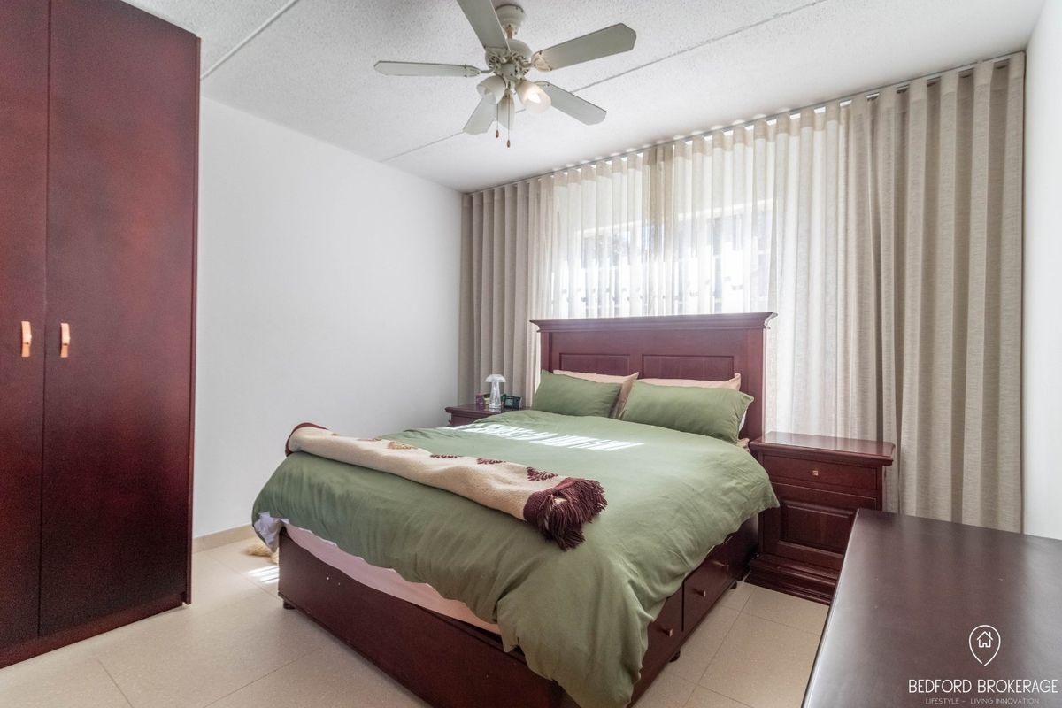 Modern 2-Bedroom Townhouse in Prime Melrose Location - Photo 4