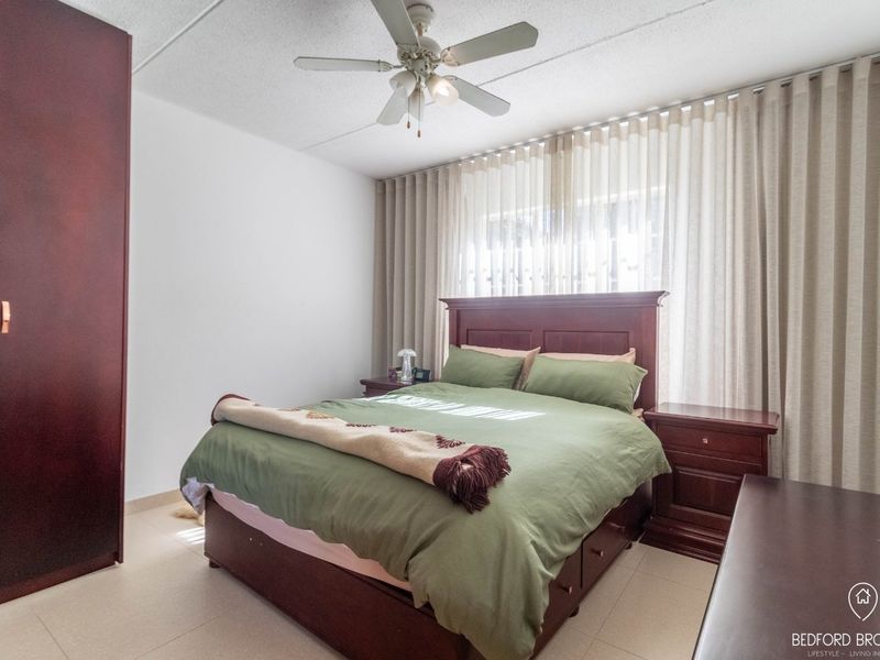 Modern 2-Bedroom Townhouse in Prime Melrose Location - Photo 4