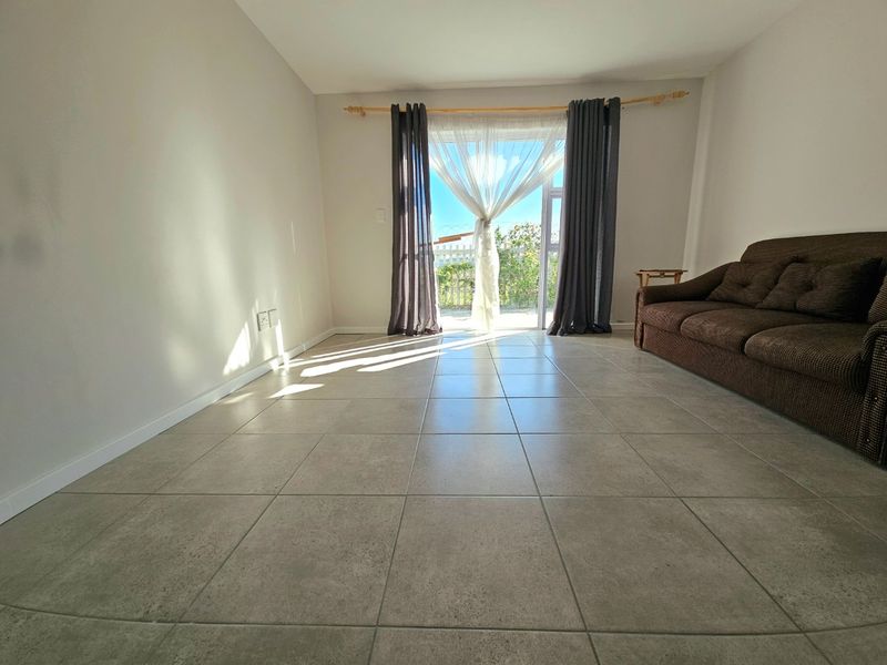 Modern two bedroom Townhouse/flat in secured complex - Photo 7