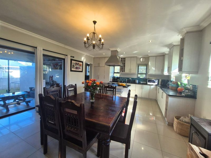 Family home in sought after estate  - Photo 5