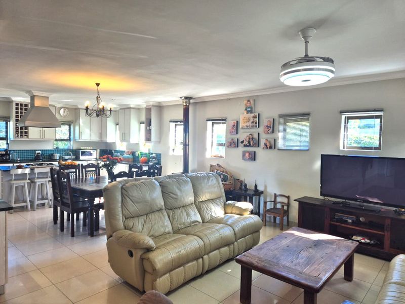 Family home in sought after estate  - Photo 4