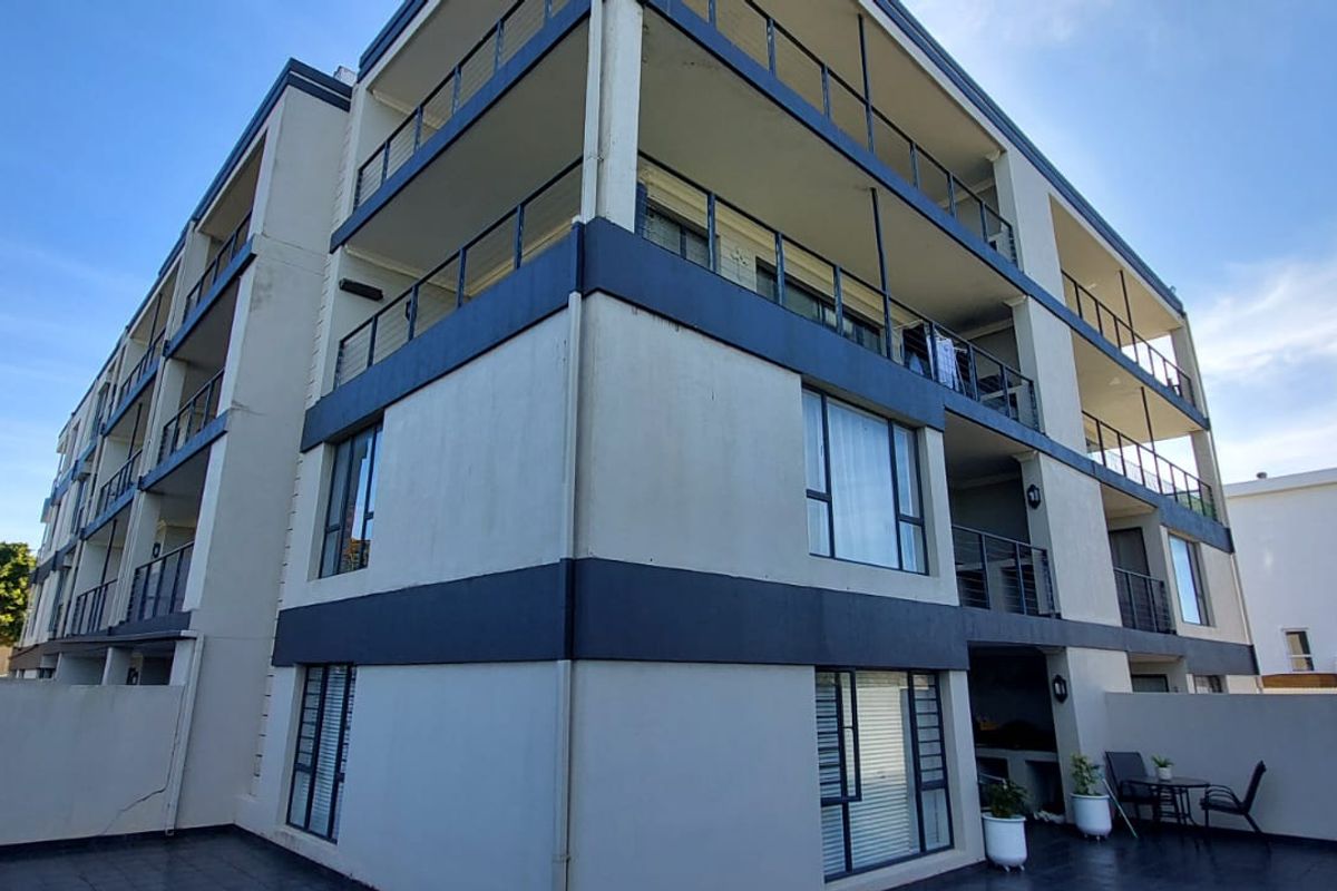 Investor’s Dream – Turnkey 2-Bedroom Apartment with Balcony, Braai Area & Secure Parking in The Dune, Jeffreys Bay - Photo 3