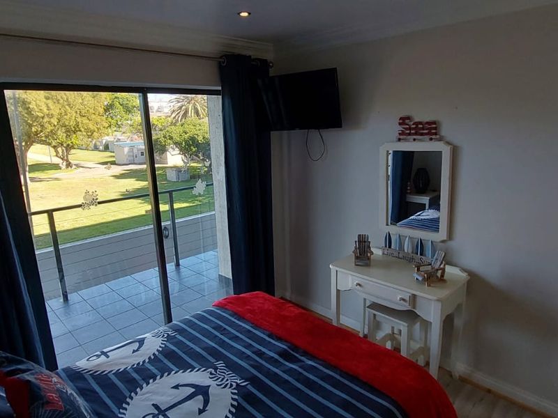Investor’s Dream – Turnkey 2-Bedroom Apartment with Balcony, Braai Area & Secure Parking in The Dune, Jeffreys Bay - Photo 10