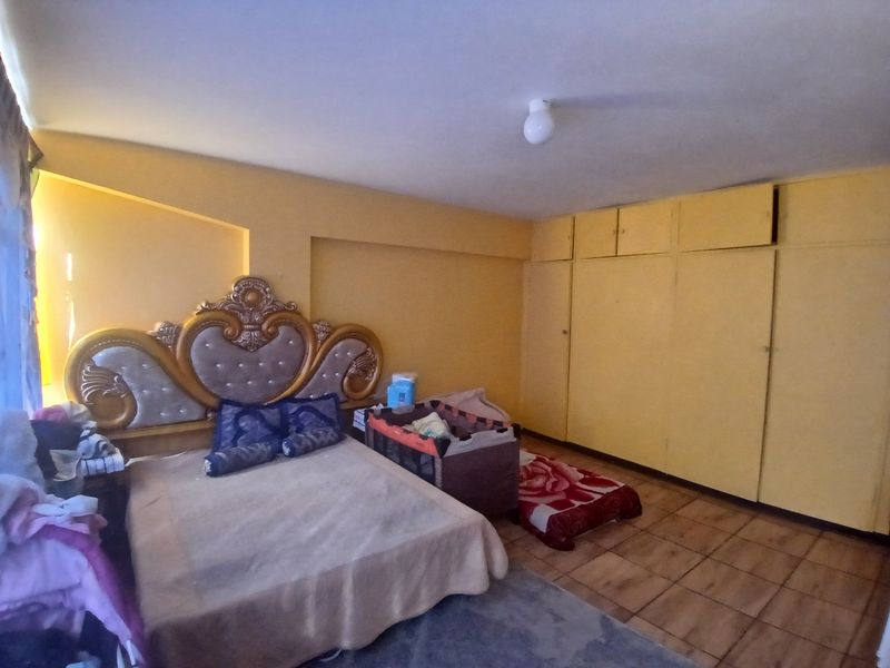 1.5 BEDROOM FLAT FOR SALE IN SUNNYSIDE  - Photo 10