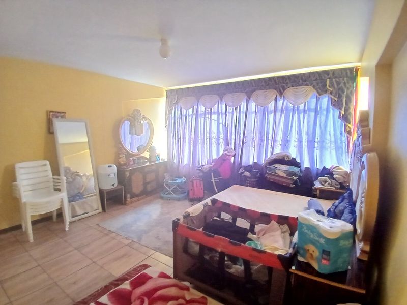 1.5 BEDROOM FLAT FOR SALE IN SUNNYSIDE  - Photo 9