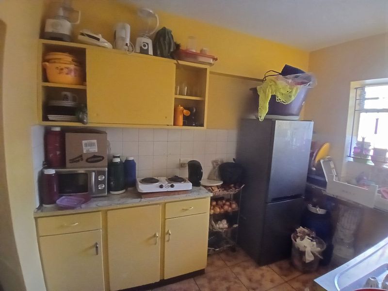 1.5 BEDROOM FLAT FOR SALE IN SUNNYSIDE  - Photo 5