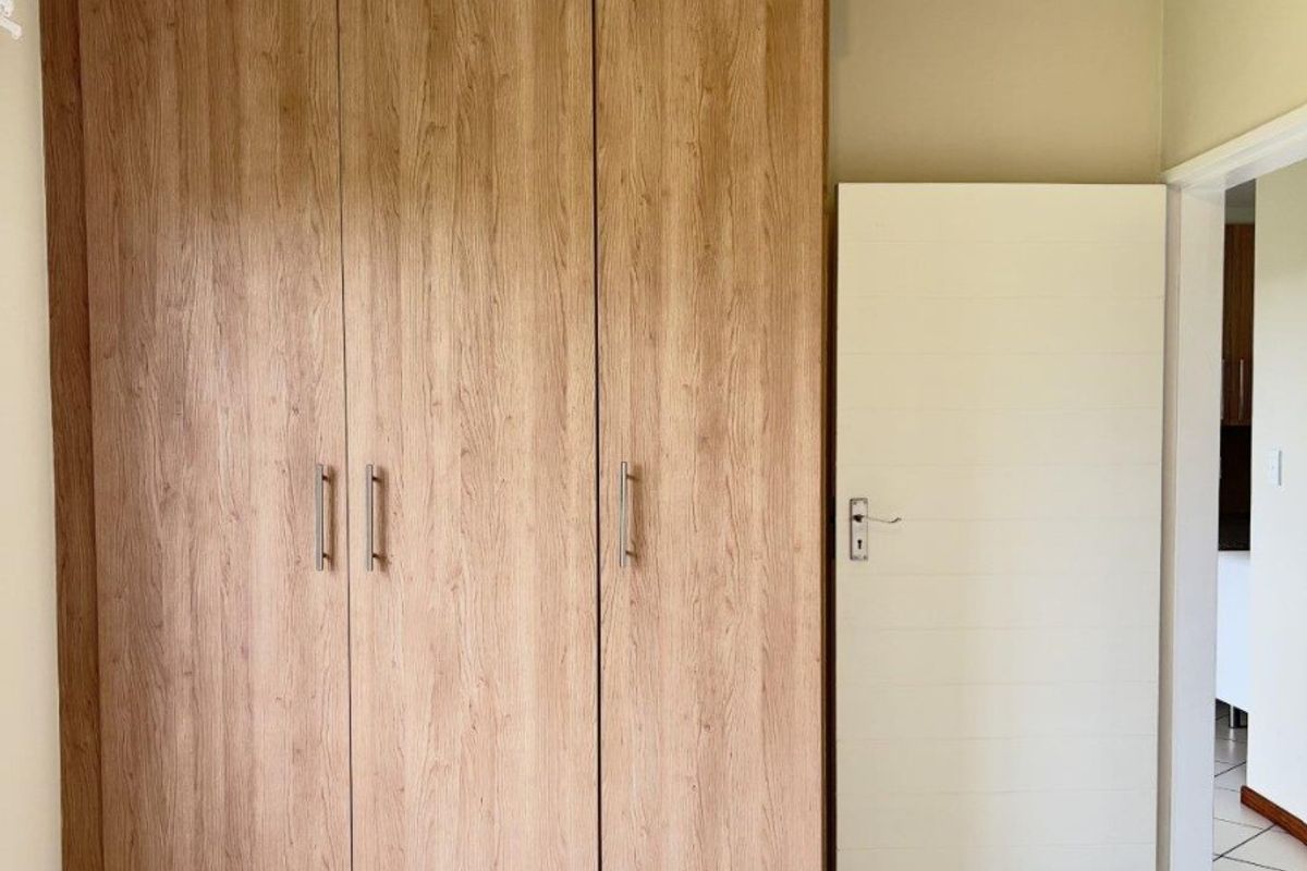 2 Bedroom 1 Bathroom Apartment/Flat for Sale - Photo 5