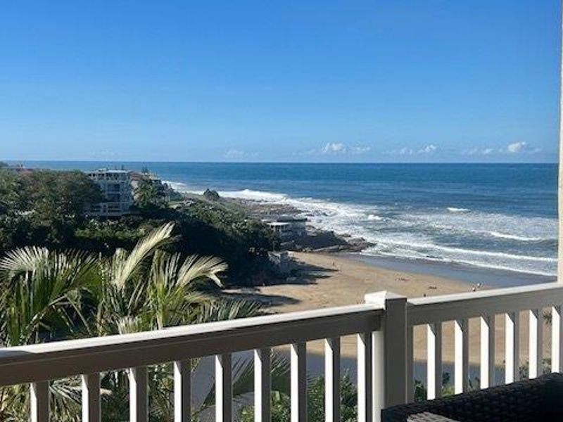 Stylish Top-Floor Coastal Apartment with Breathtaking Sea Views – Uvongo - Photo 4