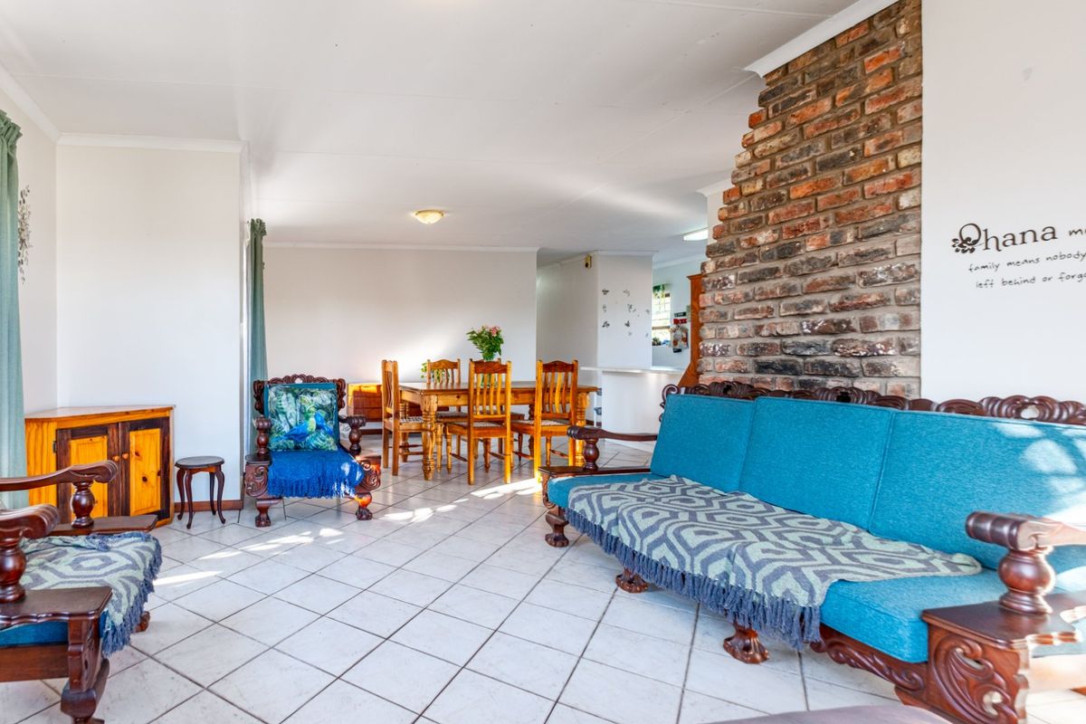 Neat Denneoord Home with Great Potential - Photo 4