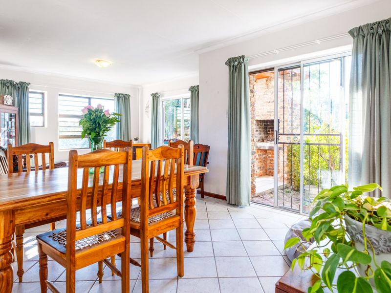 Neat Denneoord Home with Great Potential - Photo 9