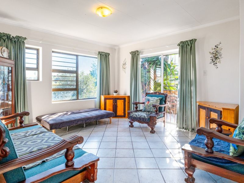 Neat Denneoord Home with Great Potential - Photo 6