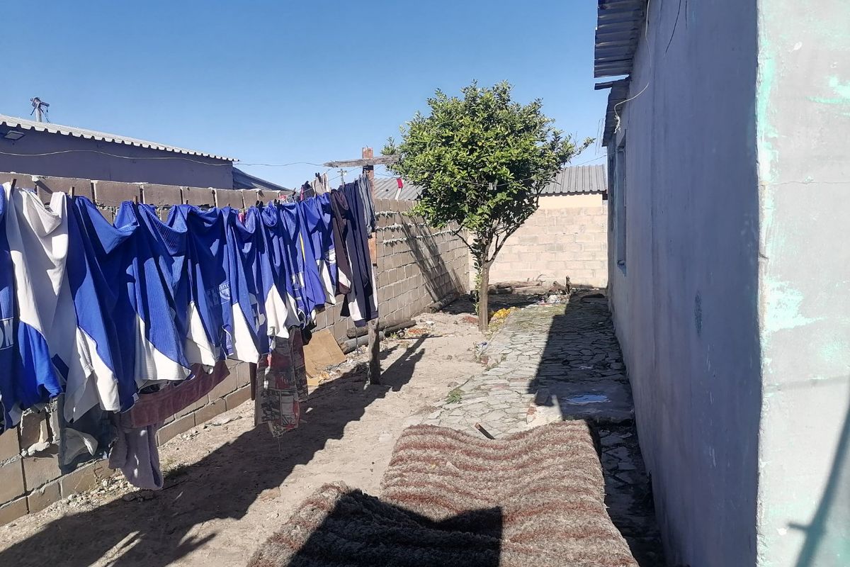 4 BEDROOM HOUSE IN MELTON ROSE  - Photo 4